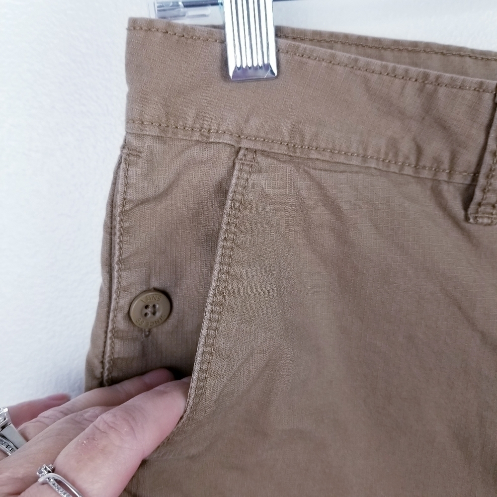 Vans Off the Wall Boy's Khaki Tan Shorts - Picture 6 of 9